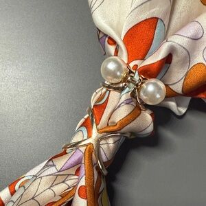 2 Scarf Rings : golden with Pearl and golden cross